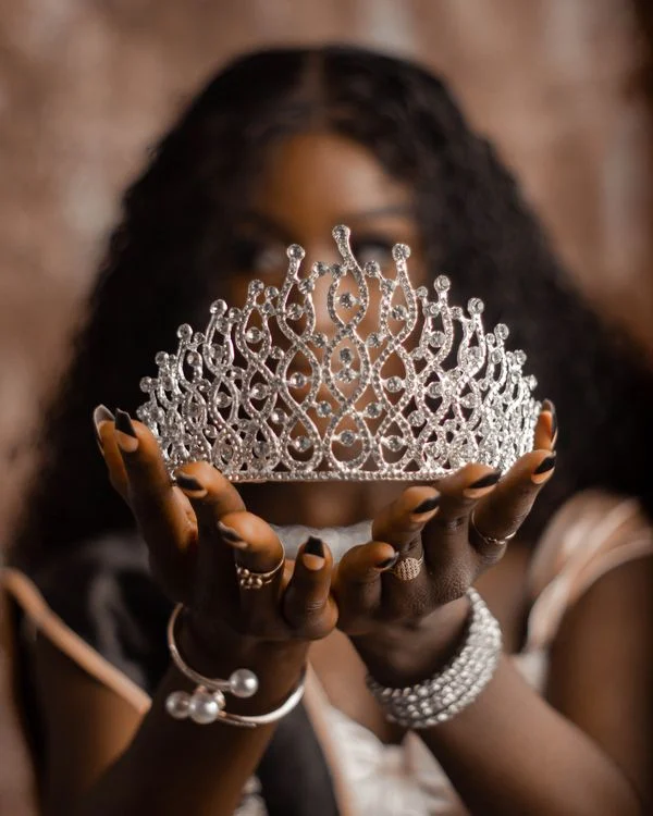 Esther: Put On Your Crown